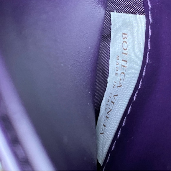 Bottega Venetta Small Bi-Fold Zip Cassette Wallet - Picture 11 of 12